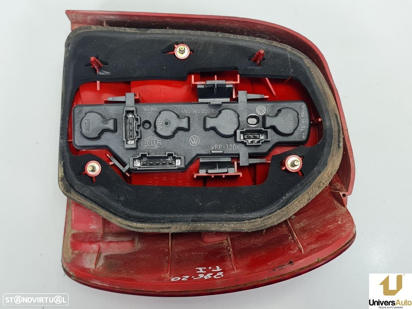 FAROLIM TRASEIRO ESQUERDO VOLKSWAGEN POLO 1999 -6N0945095J - 2