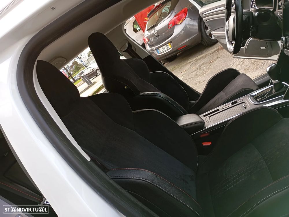 Renault Mégane Sport Tourer 1.6 E-Tech Plug-In Hybrid R.S. Line - 13