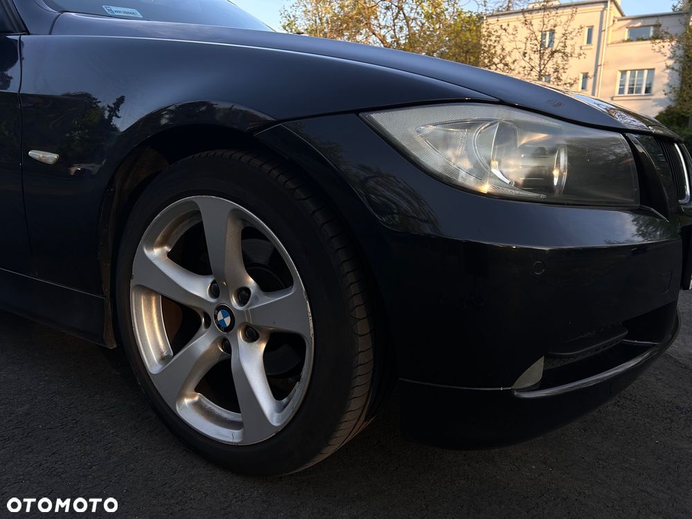 BMW Seria 3 318d - 22
