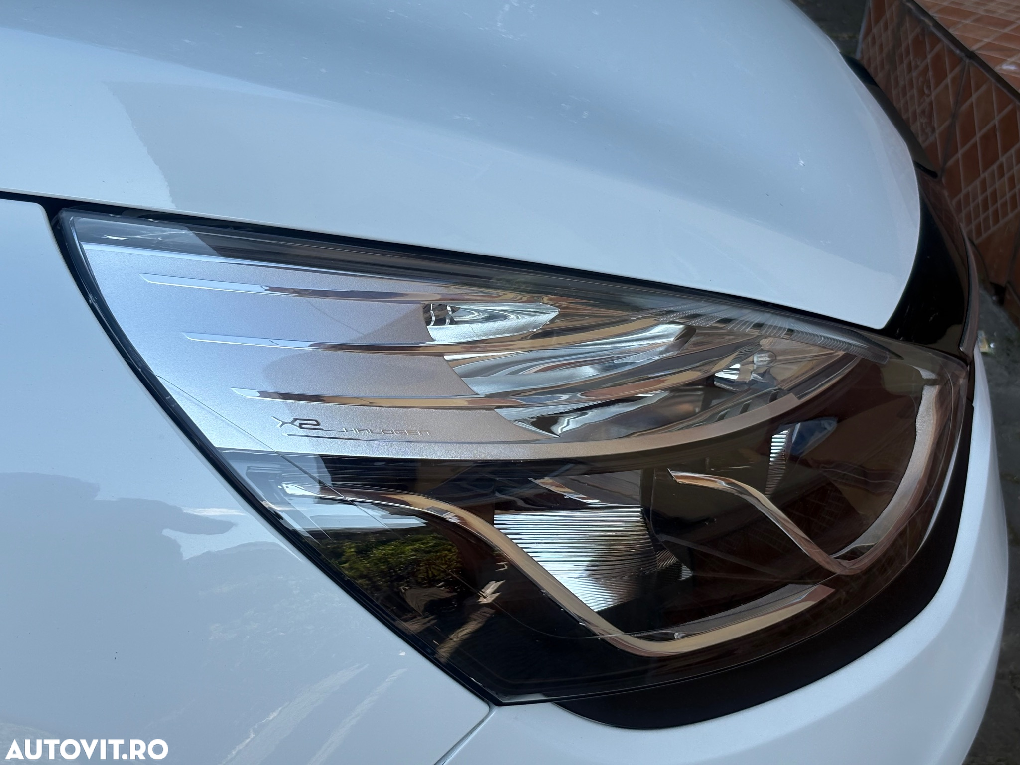 Renault Clio (Energy) TCe 90 Start & Stop INTENS - 19