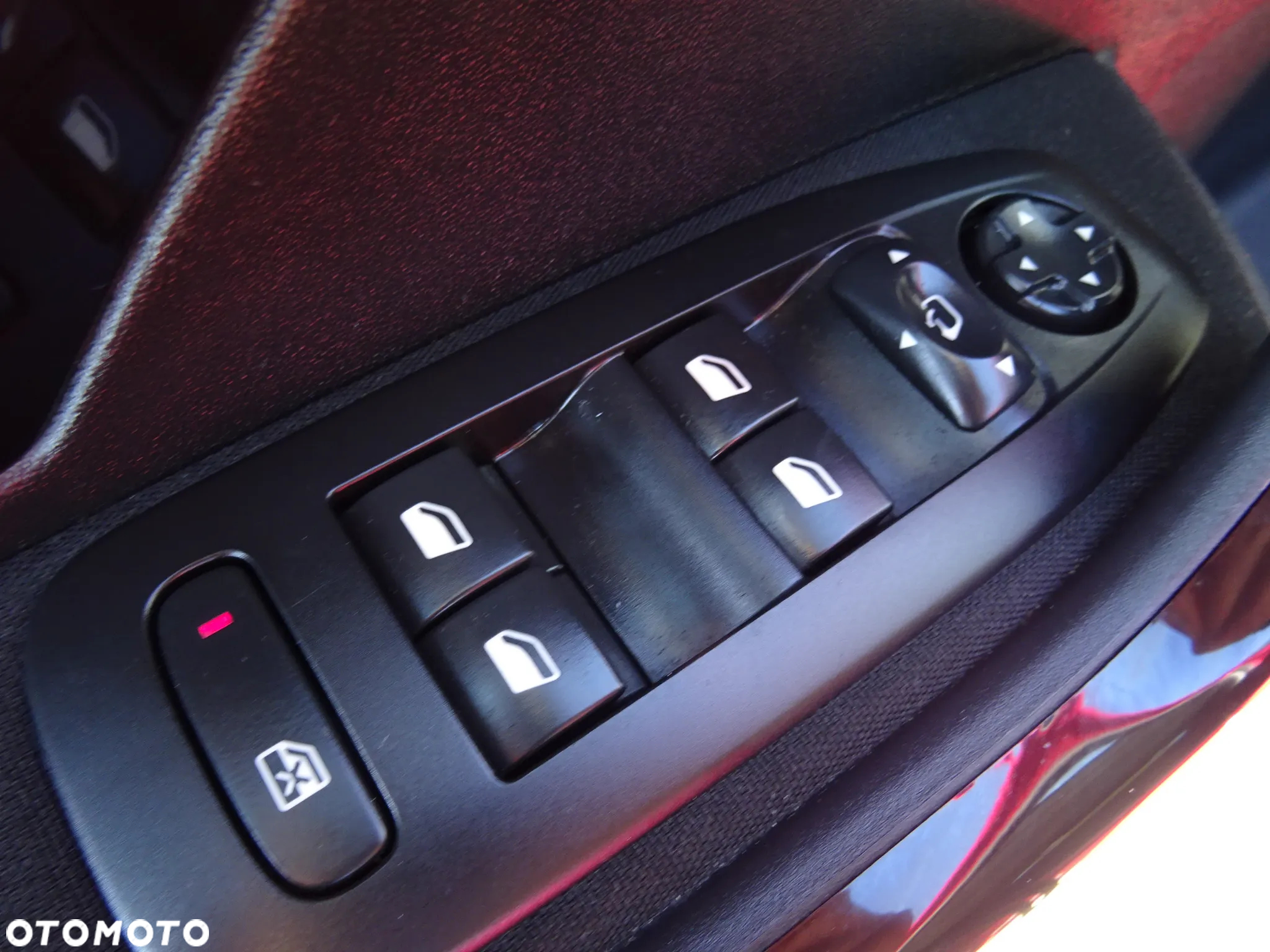 Peugeot 208 PureTech 110 Stop & Start EAT6 Allure - 31
