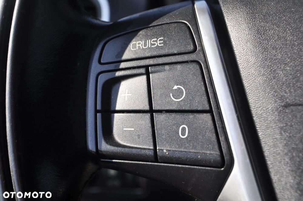 Volvo XC 60 D4 Drive-E R-Design Kinetic - 15