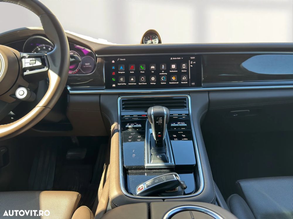 Porsche Panamera 4 Platinum Edition - 16