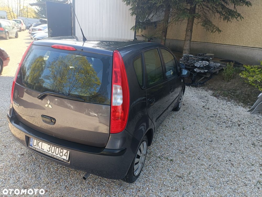 Mitsubishi Colt - 6