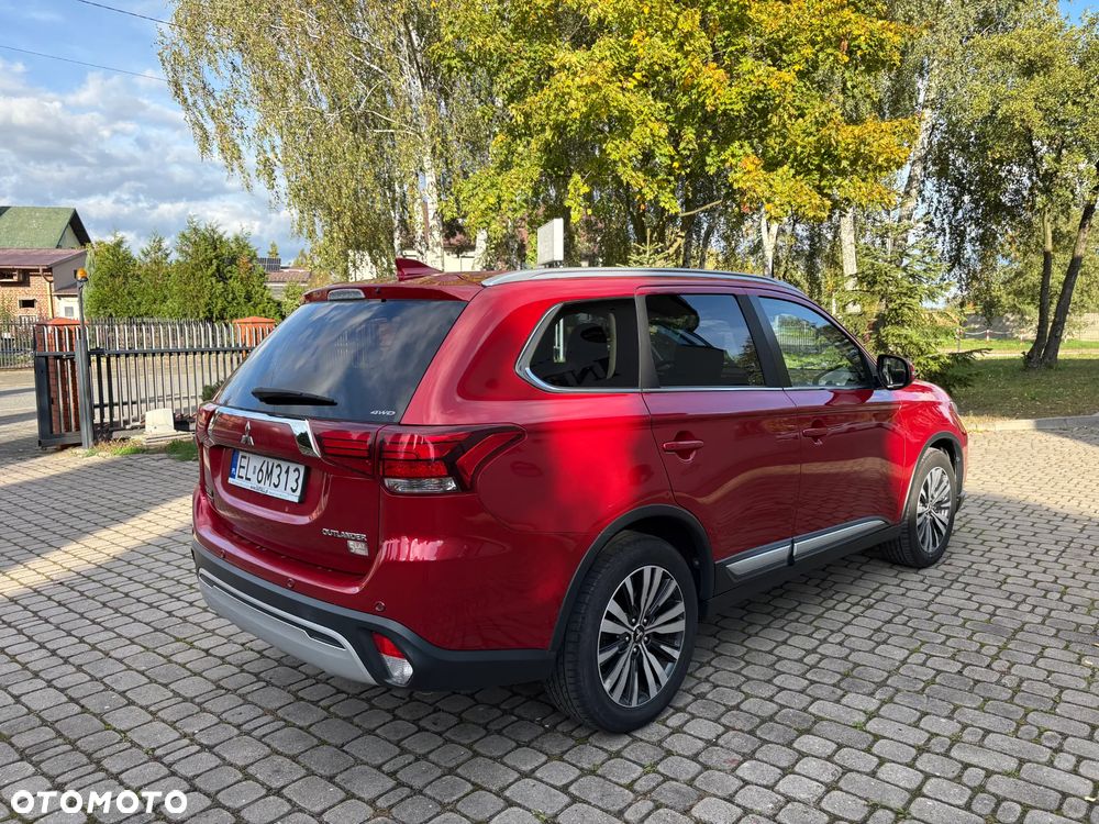 Mitsubishi Outlander 2.0 Instyle + 4WD CVT - 3