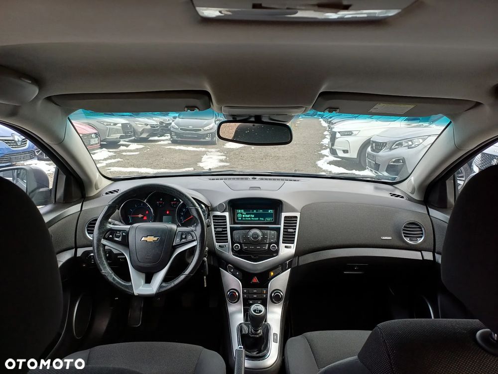 Chevrolet Cruze 1.8 LT+ - 24