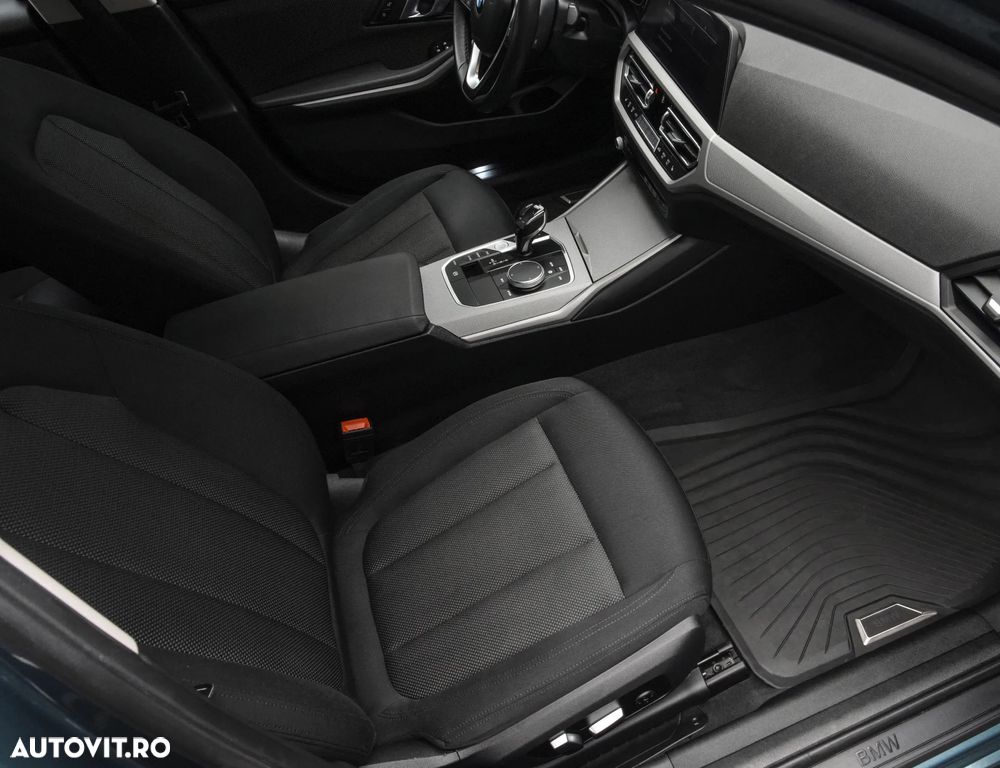 BMW Seria 3 320i AT - 12