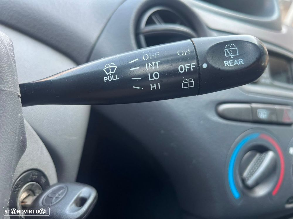 Toyota Yaris 1.0 Sol ABS+CD+AC - 18