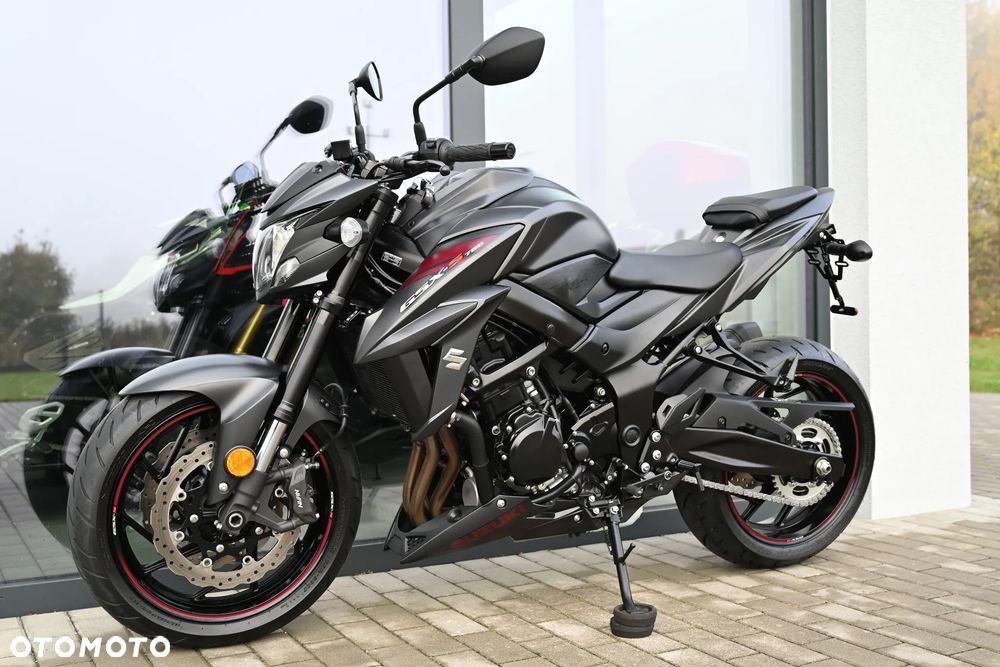 Suzuki GSX - 41