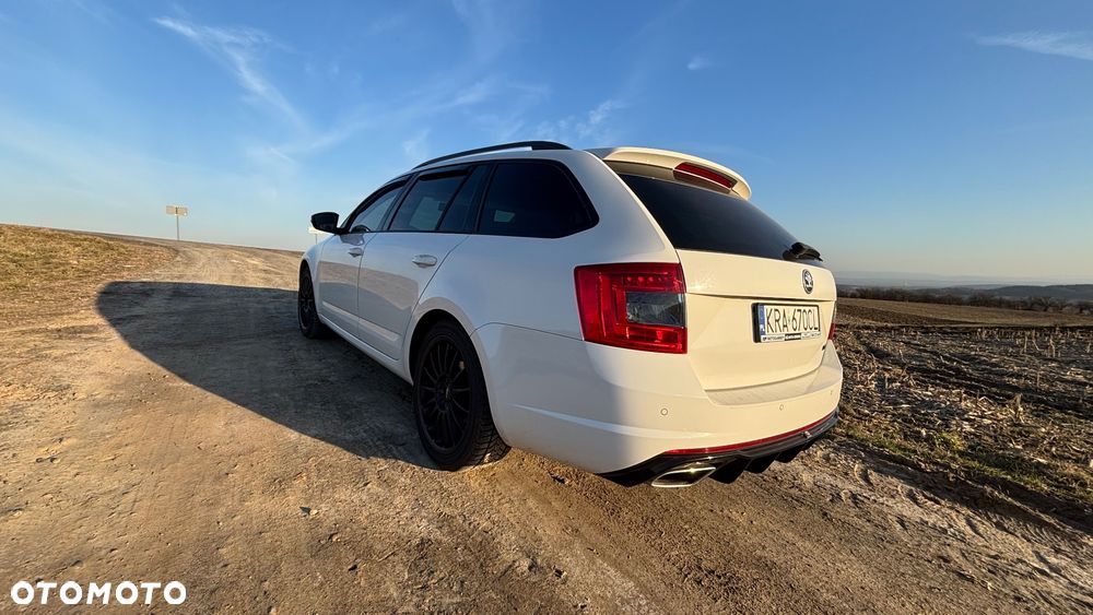 Skoda Octavia 2.0 TDI RS DSG - 10