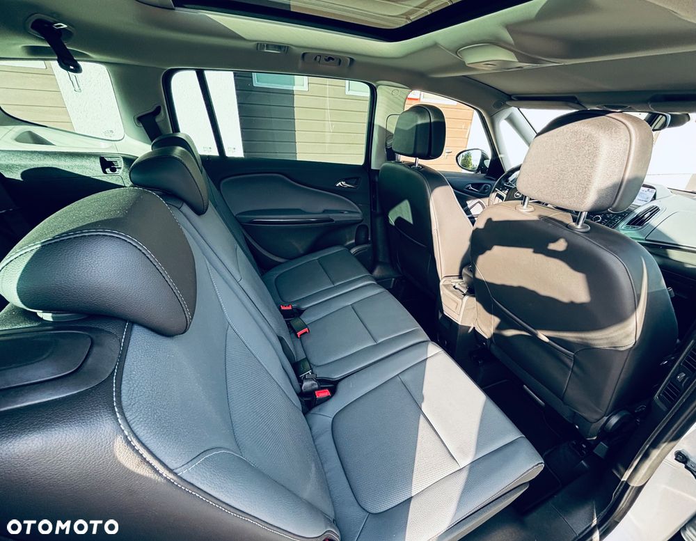 Opel Zafira - 27