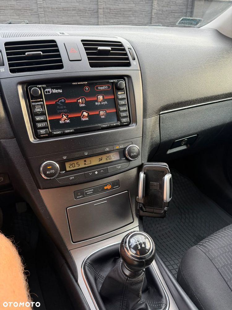 Toyota Avensis 2.0 D-4D Sol+NAVI - 14