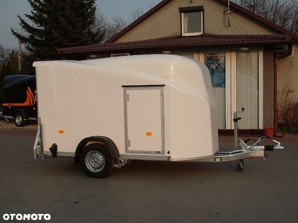 Debon Przyczepa zabudowana poliestrowa Debon Cheval Liberte - 10