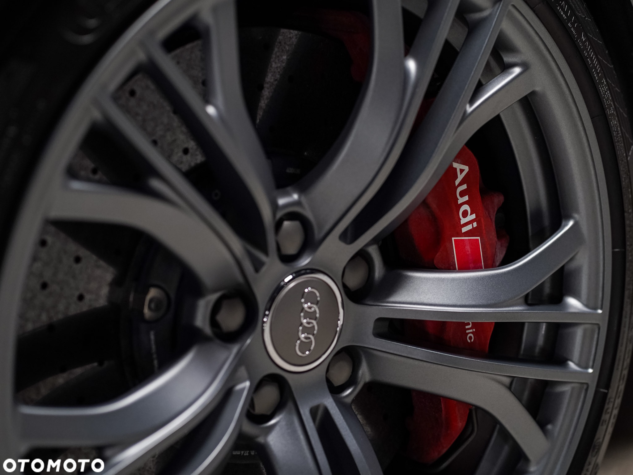 Audi R8 5.2 Quattro Plus S tronic - 11