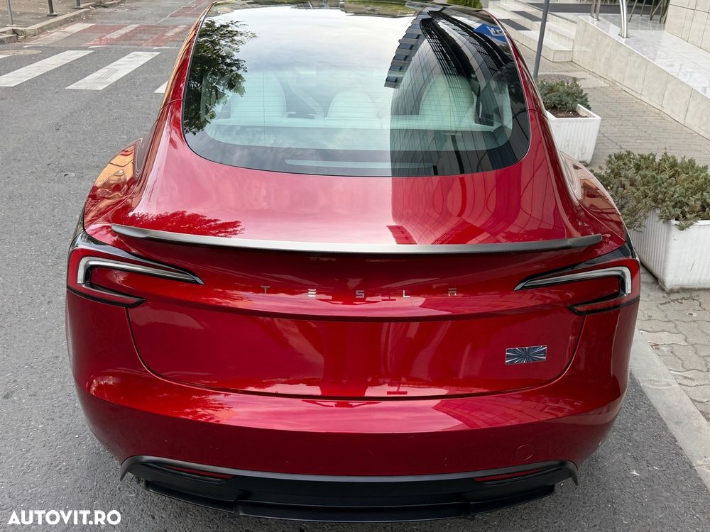 TESLA Model 3 2024 — imagine 7