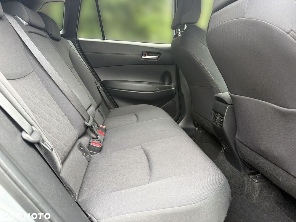 Toyota Corolla Cross - 11