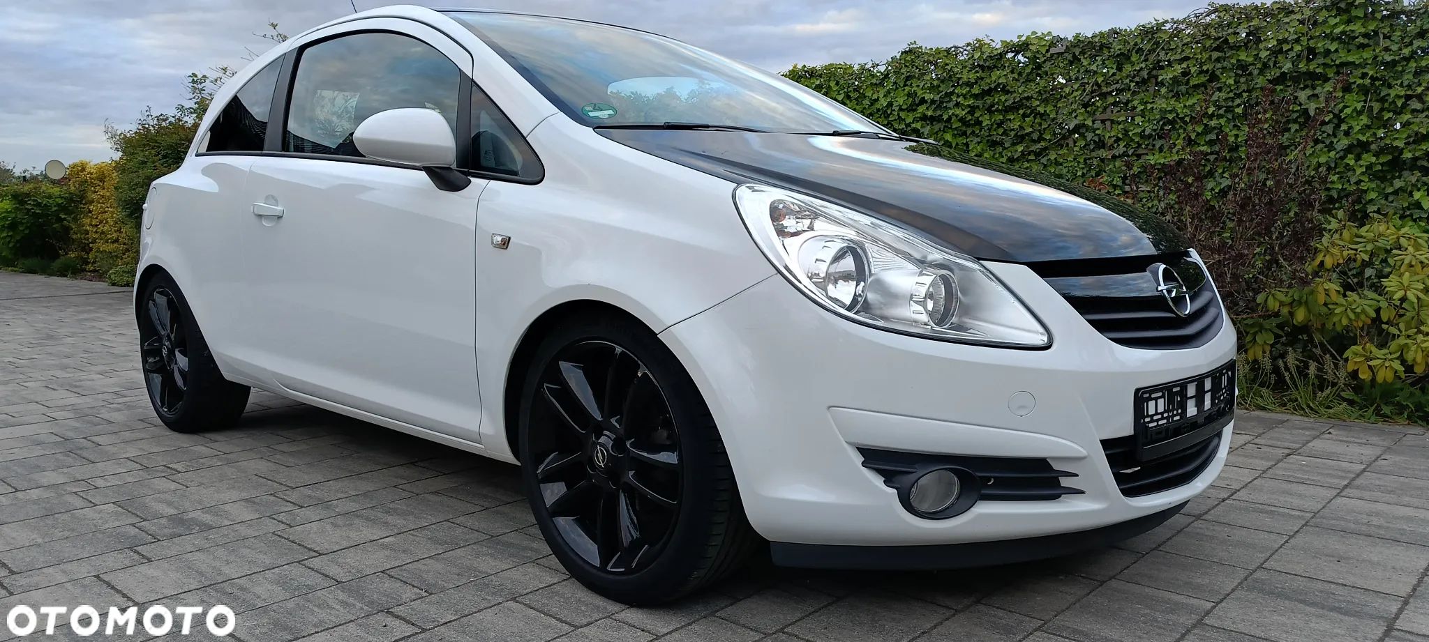 Opel Corsa 1.4 16V Sport - 1