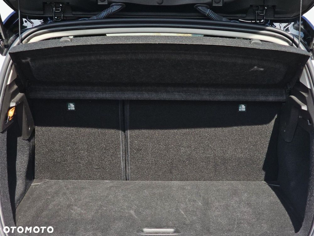 Renault Captur 1.3 TCe mHEV Techno EDC - 36