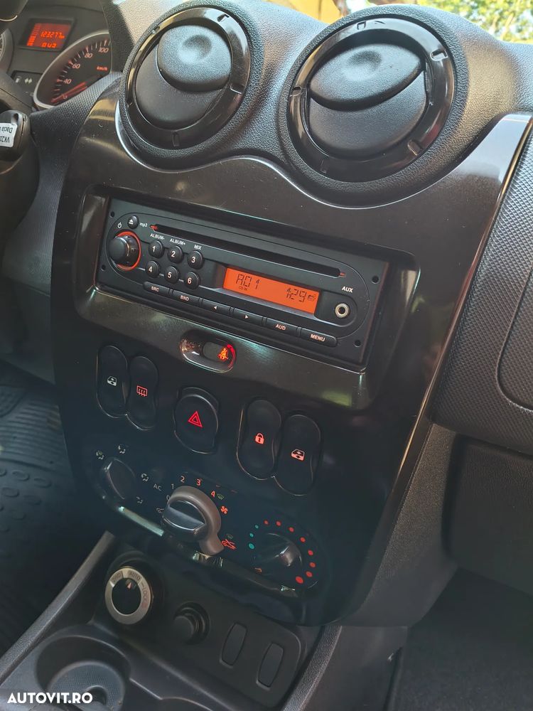 Dacia Duster 1.6 16V 4x4 Prestige - 19