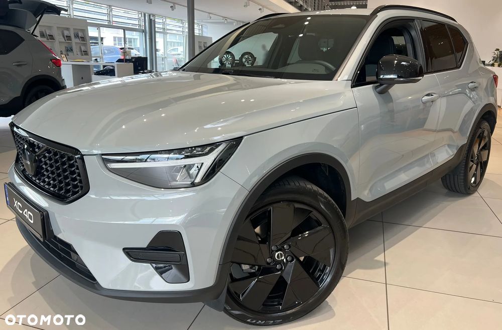 Volvo XC 40 B4 AWD Plus Dark - 1