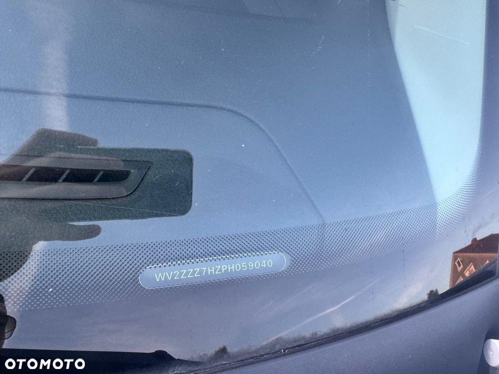 Volkswagen Transporter Kombi L2H1 M1 4Motion - 29