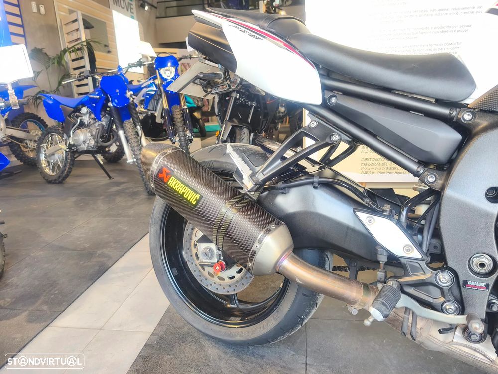 Yamaha FZ 8 - 5