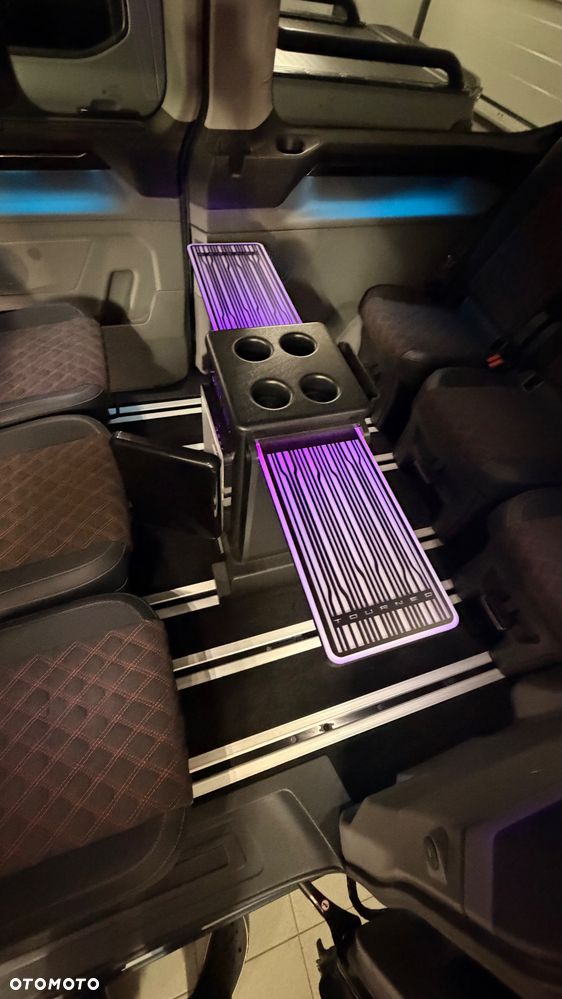 Ford Tourneo Custom - 20
