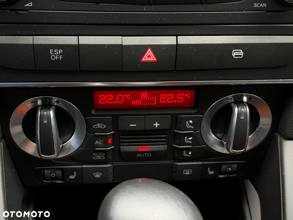 Audi A3 3-drzwiowe 1.6 S tronic Ambiente - 6
