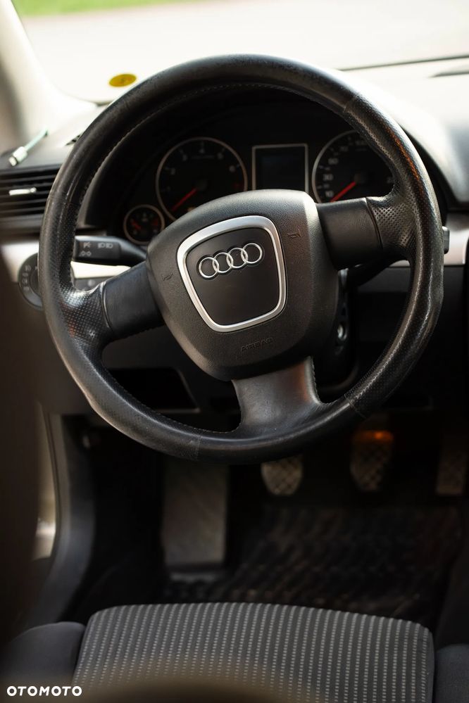 Audi A4 Avant 1.8 T quattro - 16