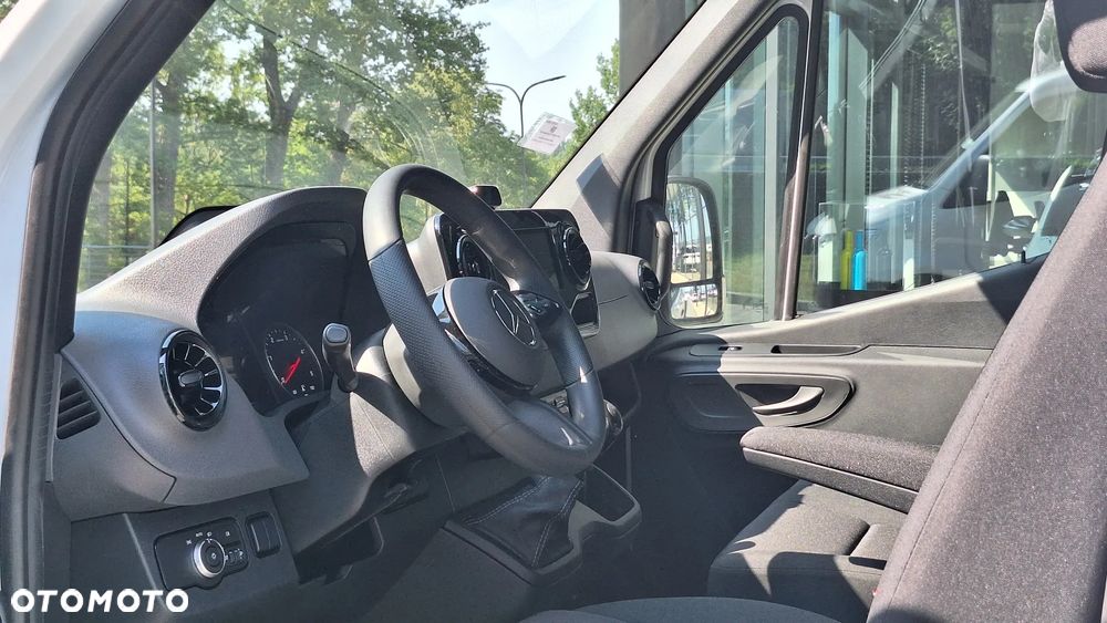Mercedes-Benz Sprinter - 3