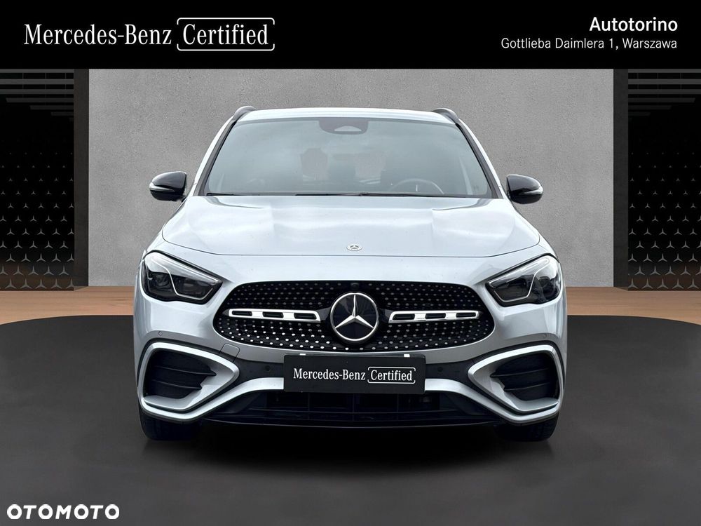 Mercedes-Benz GLA - 9