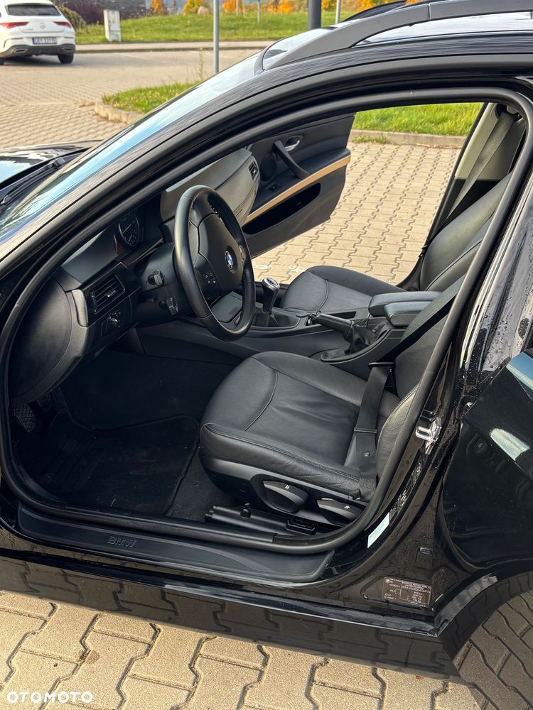 BMW Seria 3 318i - 9
