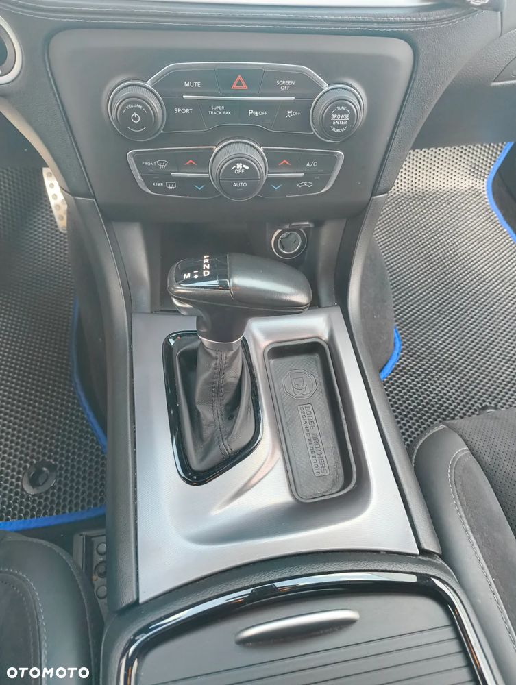 Dodge Charger 3.6 GT - 11