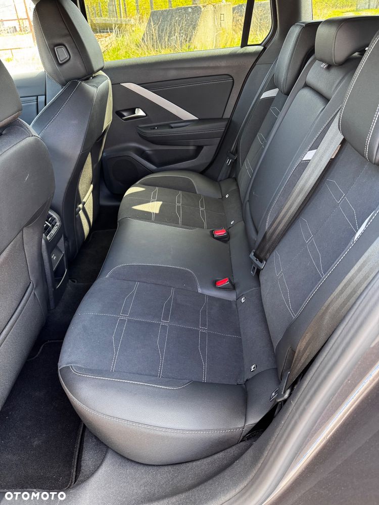 Opel Astra 1.2 T Business Elegance S&S - 13