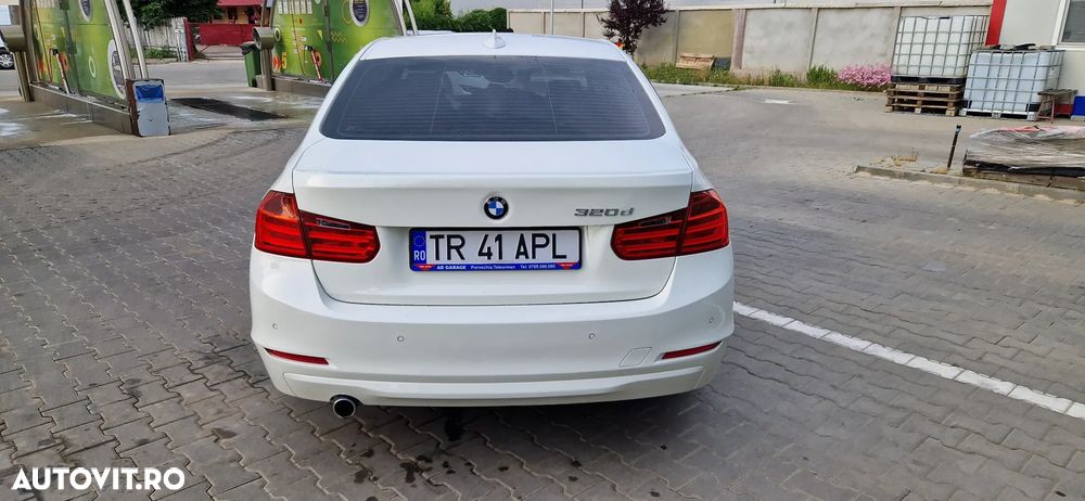BMW Seria 3 320d DPF Aut. Edition Exclusive - 3