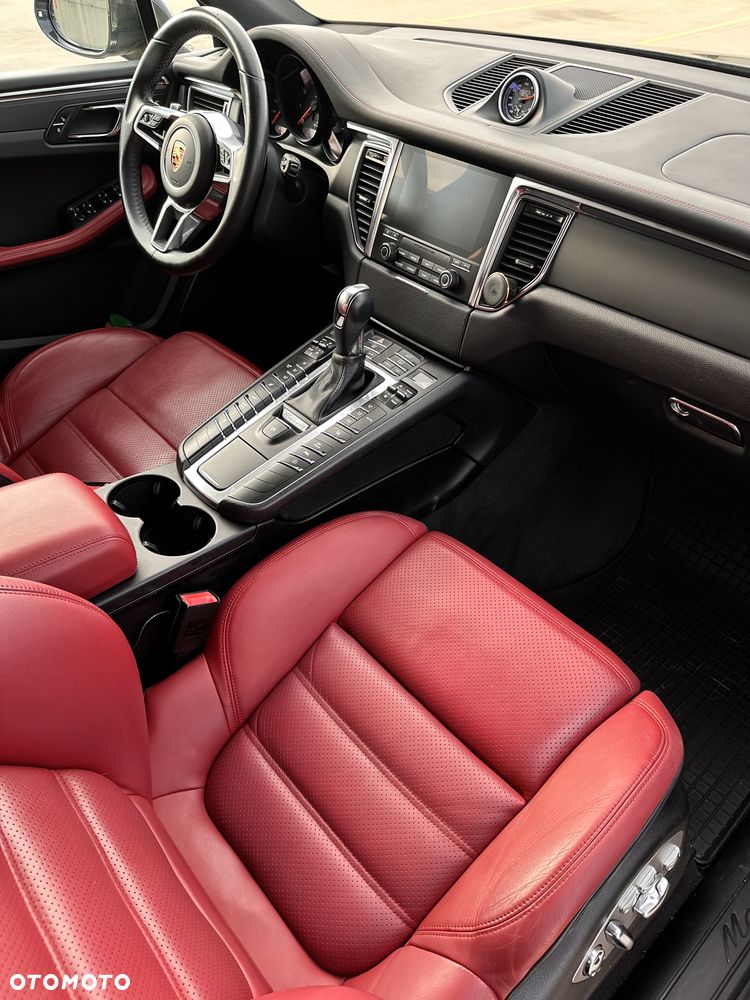 Porsche Macan - 32