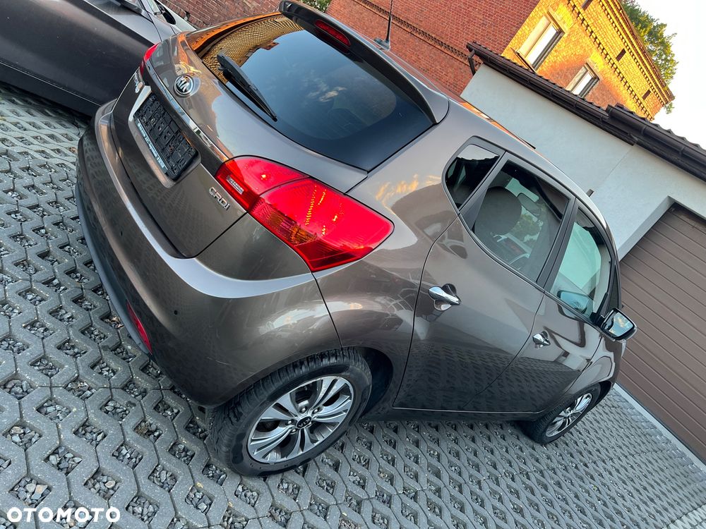 Kia Venga 1.6 CRDi 128 Dream Team Edition - 3