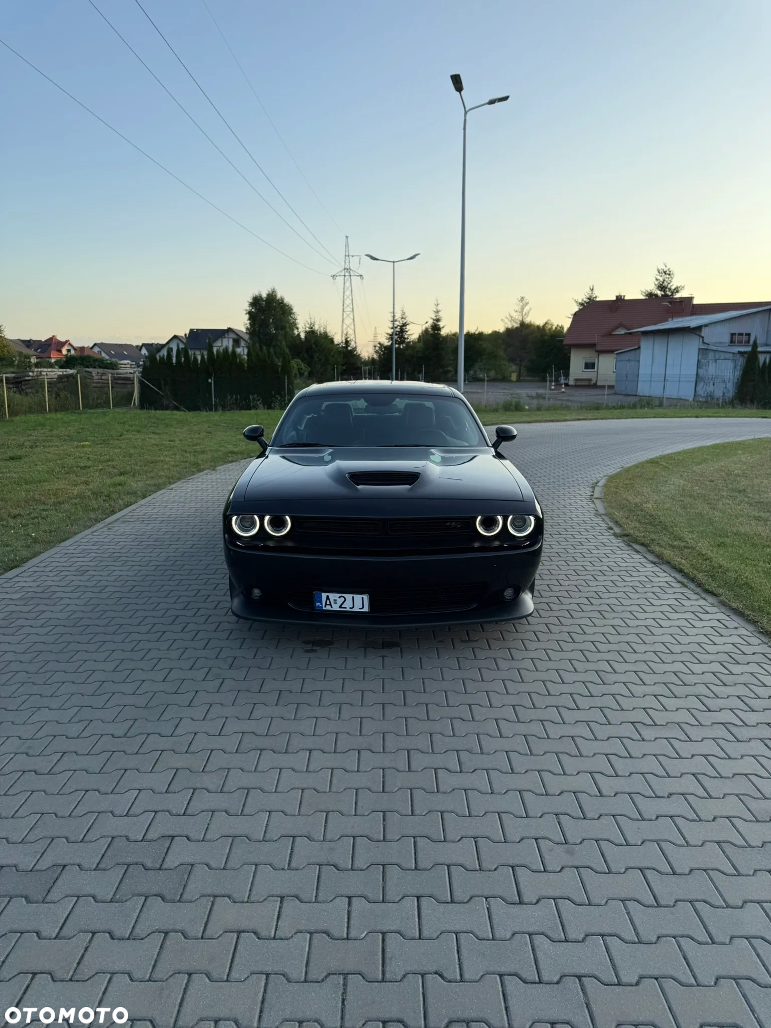 Dodge Challenger - 9