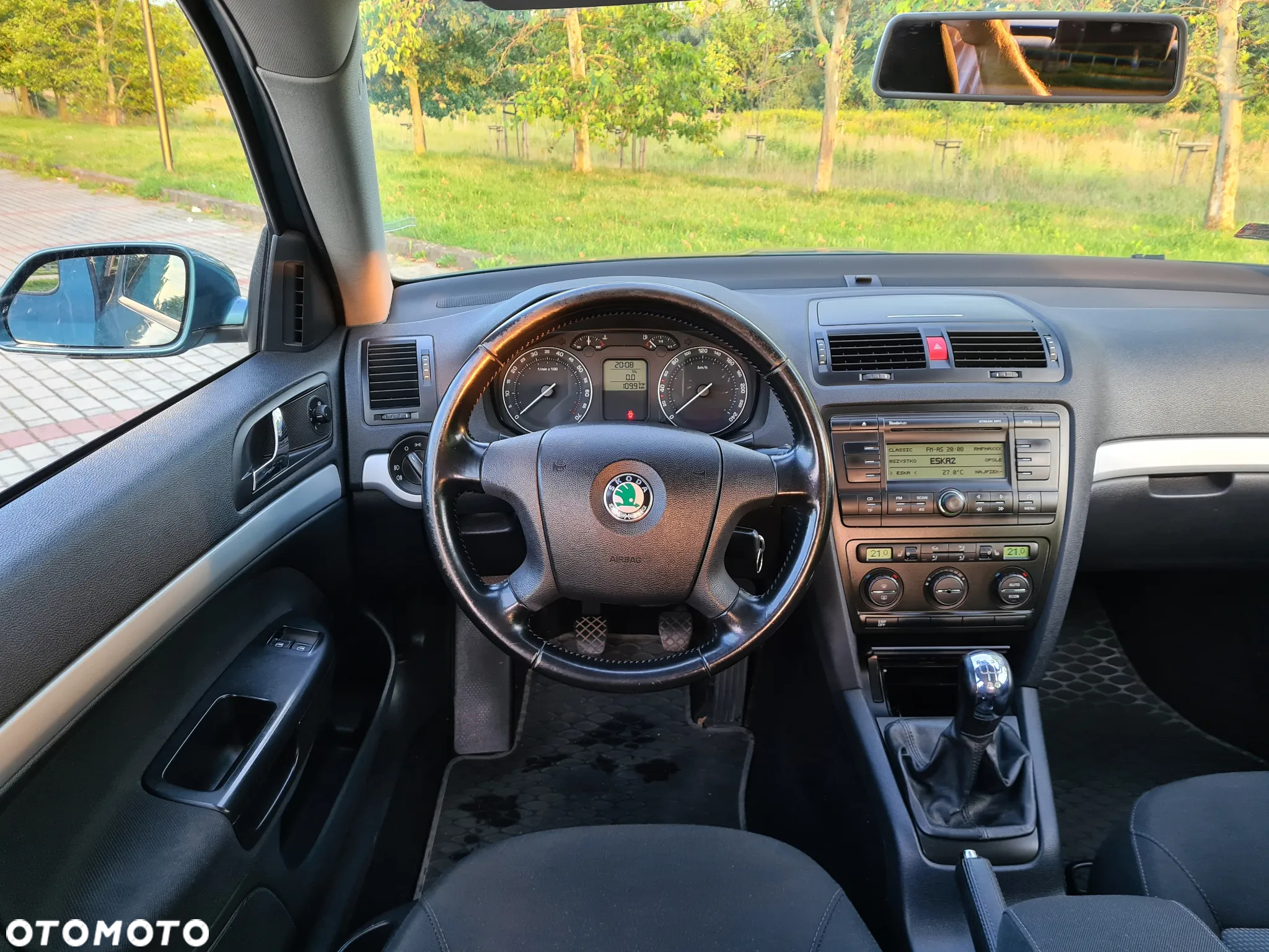 Skoda Octavia 1.6 Ambiente - 16