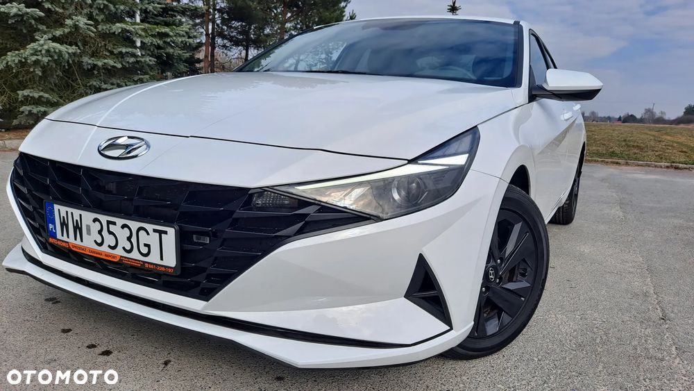 Hyundai Elantra ver-1-6-comfort - 2