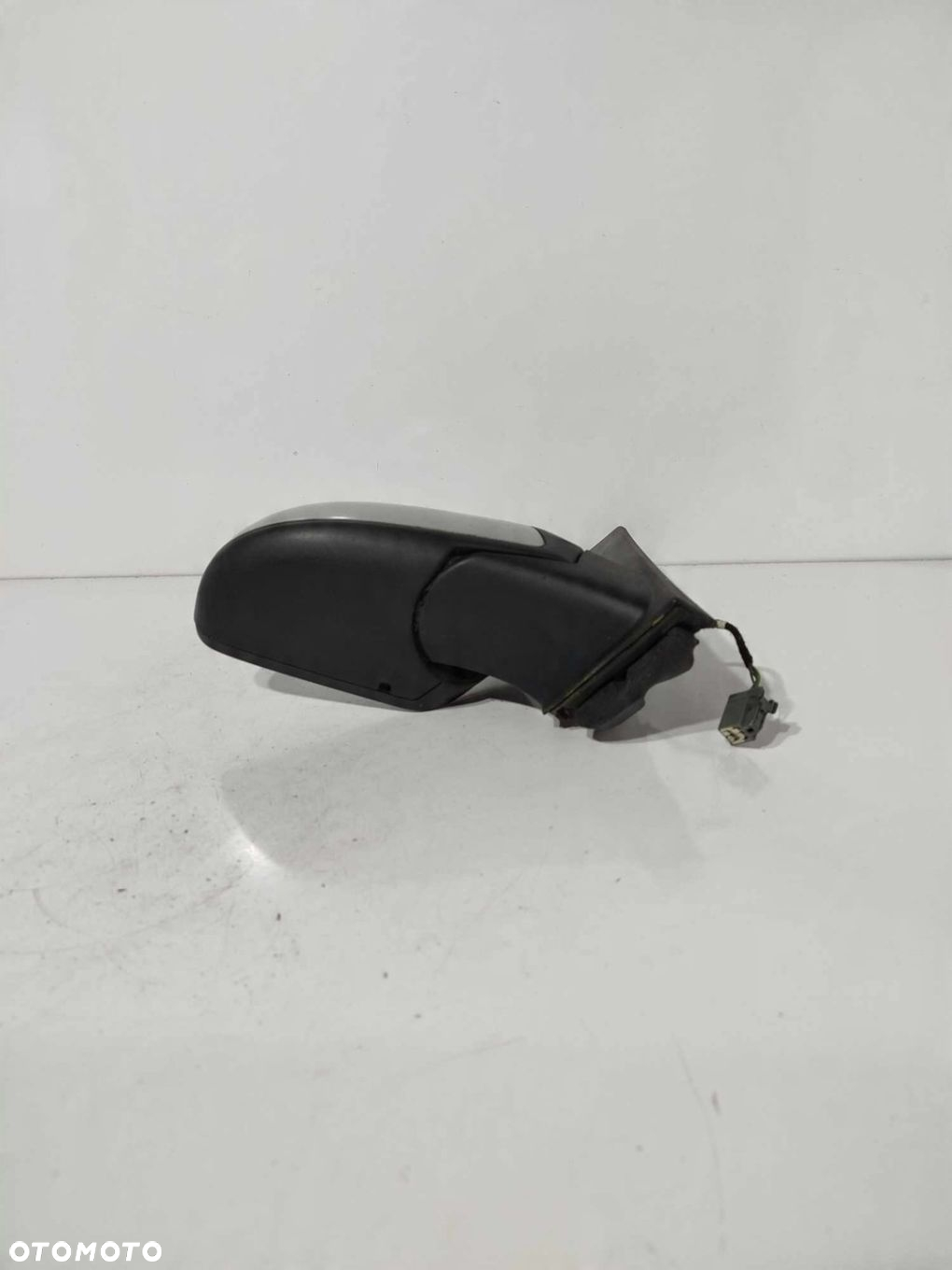 LUSTERKO PRAWE FORD C- MAX 03-10 4 PIN - 4