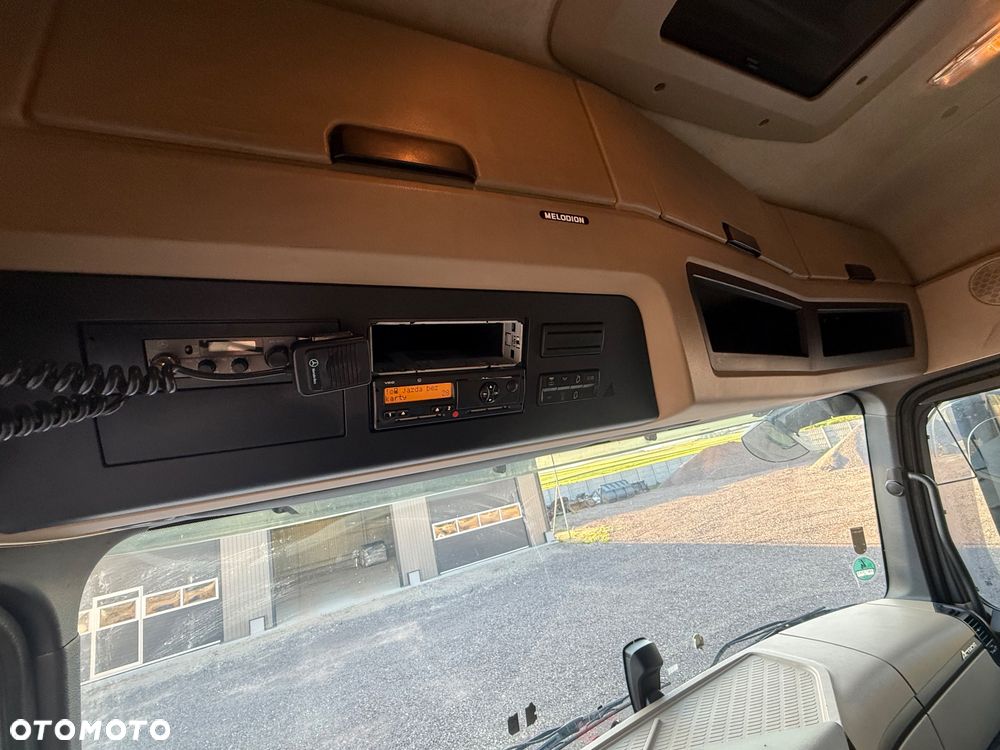 Mercedes-Benz Actros - 13