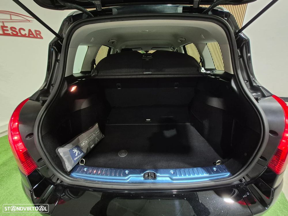 Peugeot 308 SW 1.4 16V Premium - 26