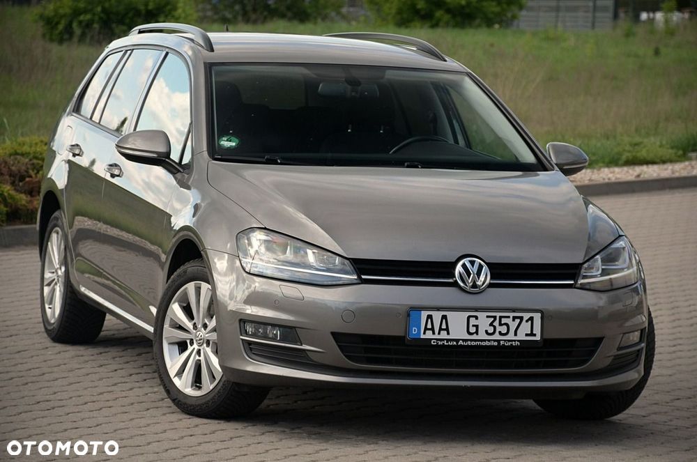 Volkswagen Golf - 1