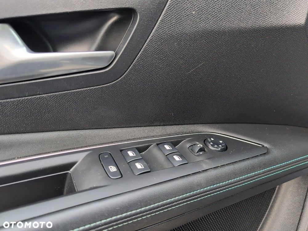 Peugeot 3008 1.2 PureTech Allure Pack S&S EAT8 - 12