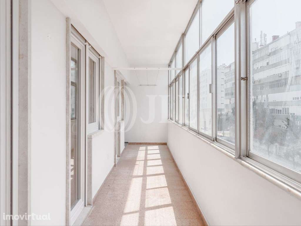 Apartamento T3 remodelado, em Benfica, Lisboa - Grande imagem: 2/23