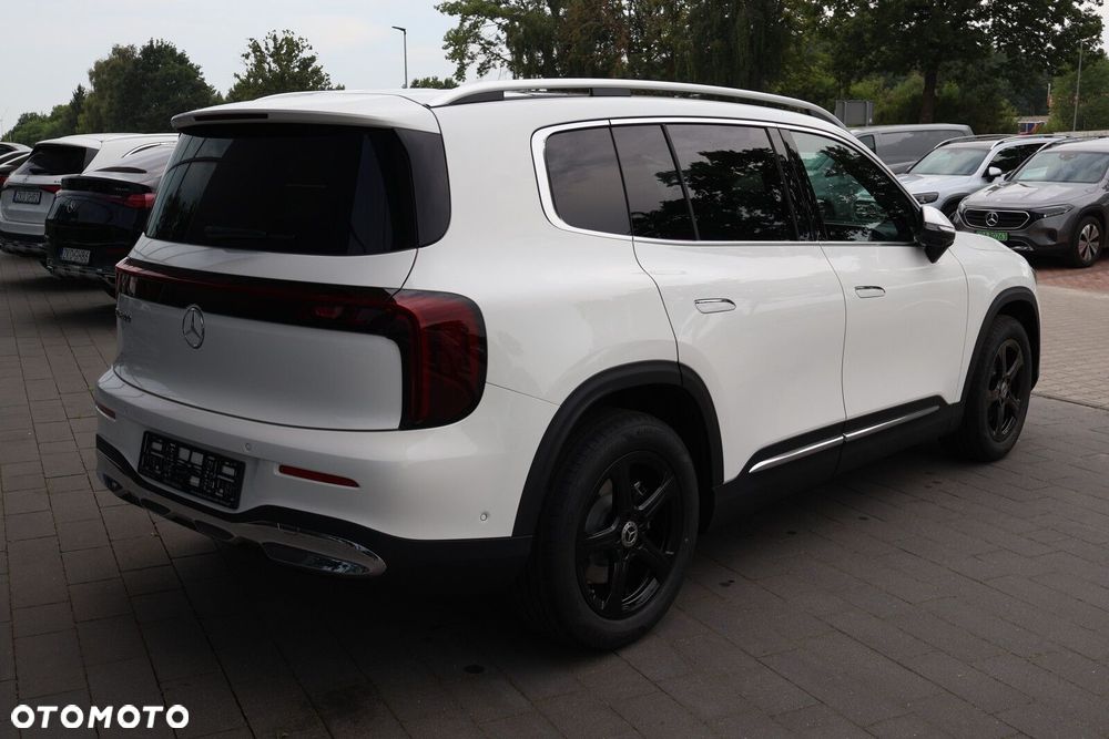 Mercedes-Benz GLB - 10