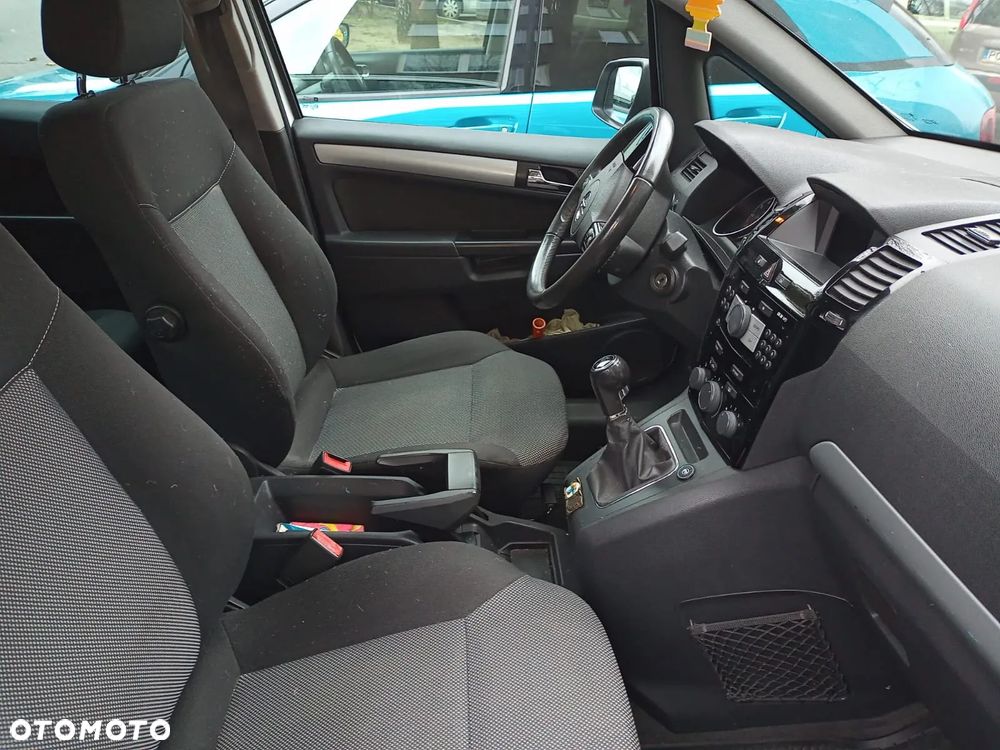 Opel Zafira - 17