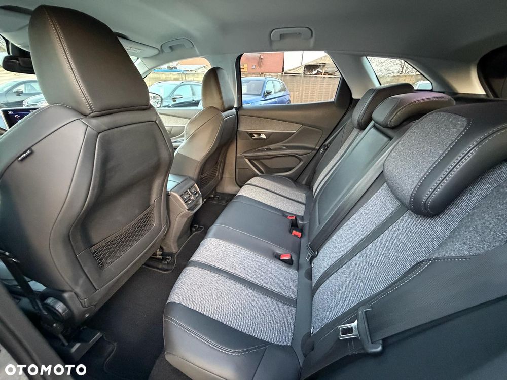 Peugeot 3008 BlueHDi 130 Stop & Start EAT8 Allure - 22