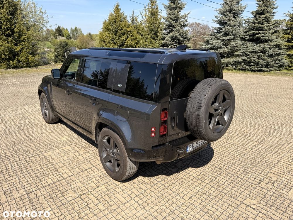 Land Rover Defender - 2